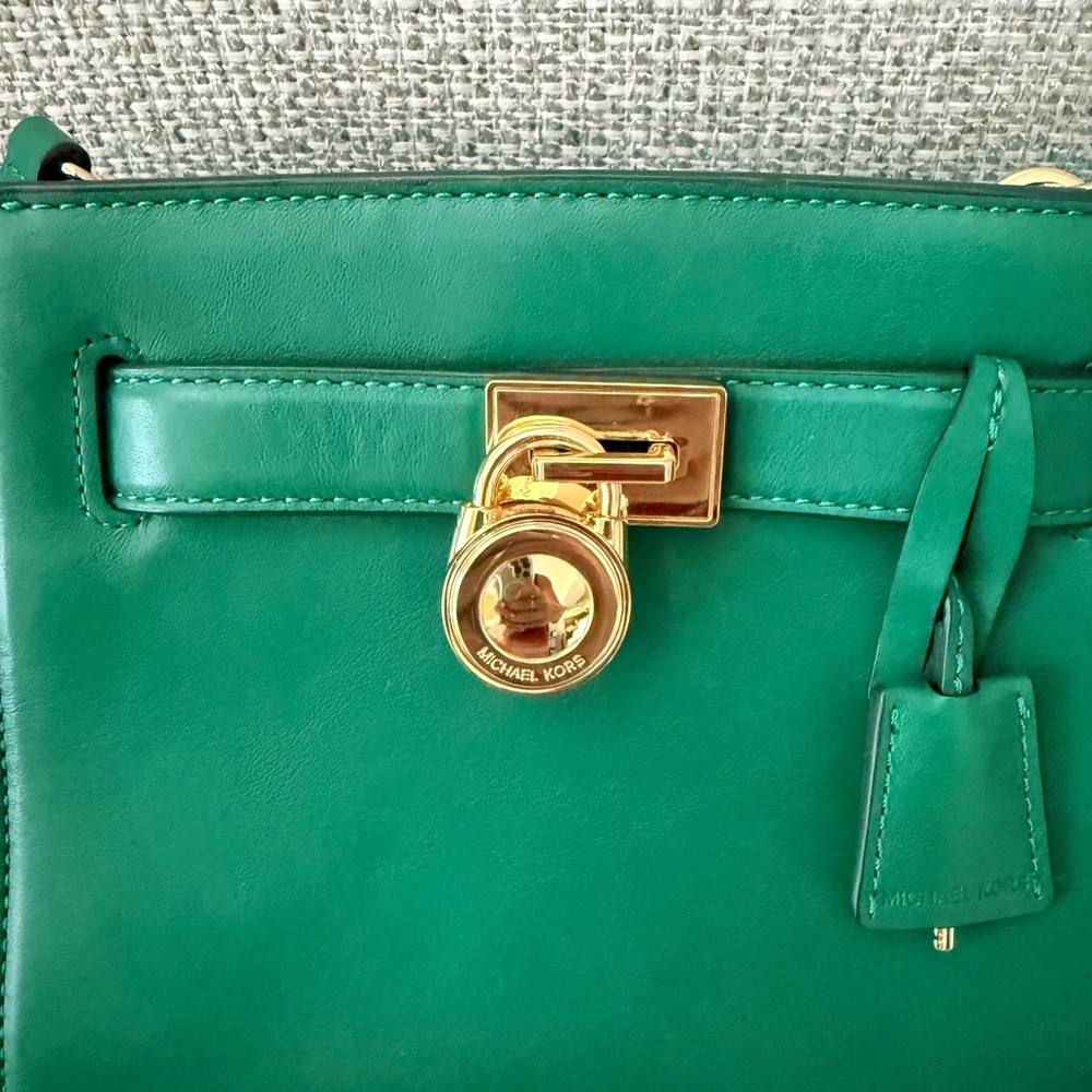Michael Kors Green Crossbody Bag with Gold Accents - Picture 2 of 9